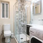 Spacious 3br Designer Just Off The Promenade By 360 Estates