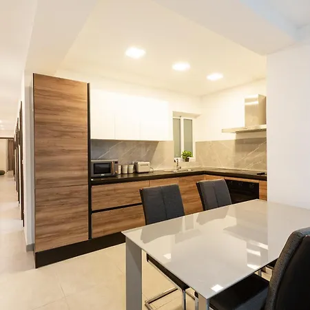 Spacious 3br Designer Just Off The Promenade By 360 Estates Apartment St. Paul's Bay