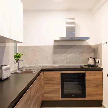 Spacious 3br Designer Just Off The Promenade By 360 Estates St. Paul's Bay