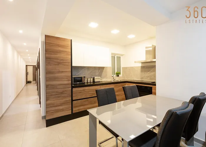 Spacious 3br Designer Just Off The Promenade By 360 Estates Apartamento St Paul's Bay