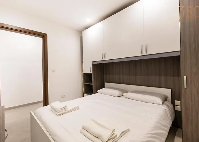 Spacious 3br Designer Just Off The Promenade By 360 Estates Apartament *