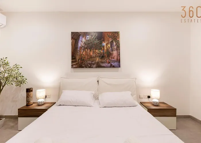 Spacious 3br Designer Just Off The Promenade By 360 Estates Apartament